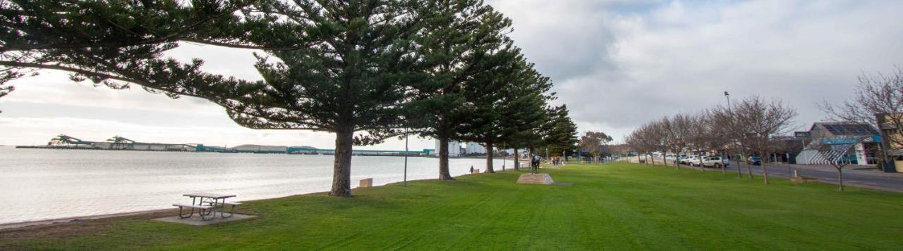 Tasman Beachside Apartment Port Lincoln Exterior photo