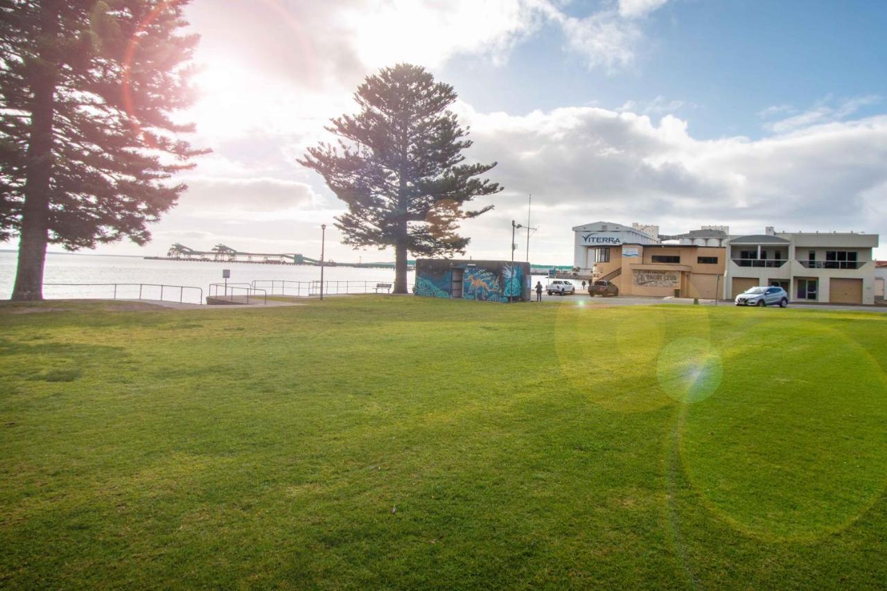 Tasman Beachside Apartment Port Lincoln Exterior photo